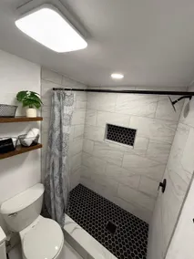 Modern Oak Guest Suite - Image 2