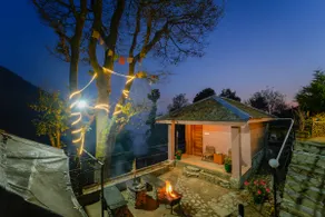 Ivy Hut : Bonfire+ WiFi + Cafe - Image 5