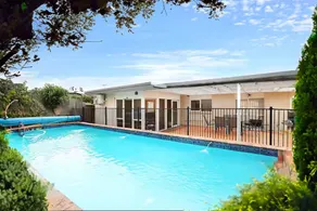 Location, BBQ, roomy and privacy - Image 2