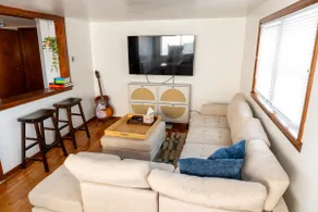 Cozy Home outside Pittsburgh - Image 2