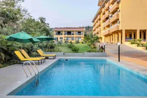 Candolim 1BHK with Private Jacuzzi and Balcony - 5 Minutes from Beach - Image 2