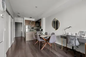 Modern 1Bd+Den Condo with Balcony Lillian St - Image 5