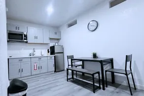 Grey Spring Suite - Image 5