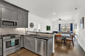 3/2 | Sleeps6 | Near Main St & Wine Route 290 - Image 4