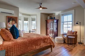 Historic 1880 1-bedroom Apartment - Image 3