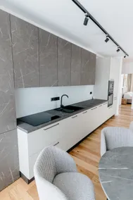 Modern 2BR • Parcare gratuita • Self Check-In - Image 5