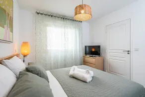 Le Stelia T2 6min gare, 8 min palais et plages, Parking privé - Image 5