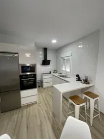 Modern apartment with terrace in Carmona - Image 2