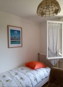 Cozy house and spacious garden, Greater Paris - Image 4