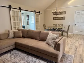 Massey Townhouse - Image 2