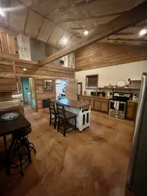Wolf Creek Getaway - Image 4