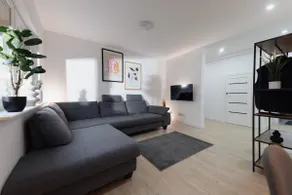New modern house at the zoo - Image 2