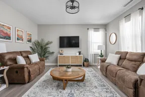 Large 5BR NEW house near airport/downtown! - Image 2