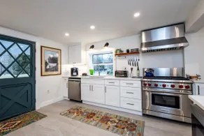 Cozy 3br Cape Near Beach & Padanaram - Image 4