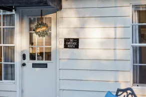 Historic Carriage House Downtown 2 bedroom 1 bath - Image 3