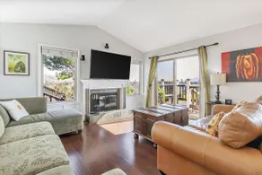 4BR3.5BA w/Epic SJ Valley Views! - Image 2