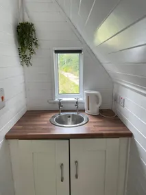 Celtic Rock Cabin - Image 5