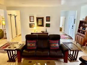 Modern Mid-Century House - Image 3