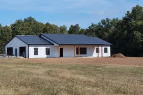 Newly built Shouse near MTL! - Image 3
