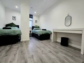 A&J Properties - 2 Bed Flat with Netflix&Disney - Image 4