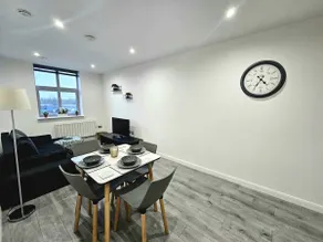 A&J Properties - 2 Bed Flat with Netflix&Disney - Image 2