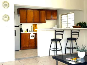Amazing Apt in Prime Area W/ Free Parking + Patio - Image 4