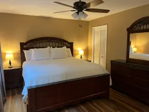 Vandalia Retreat - Image 4