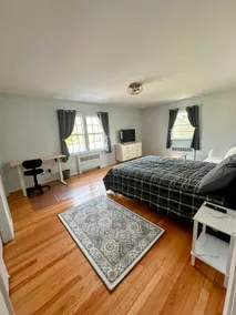 Spacious, lovely Mountain home with private stream - Image 2