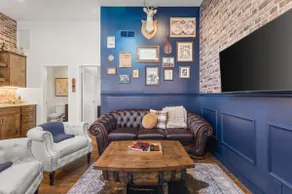 Rustic +Western Walk to Bars, Coffee & Restaurants - Image 4