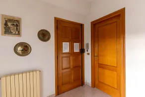 (Siderno) Three-room apartment on the 1st floor + Parking Space & Garden - Image 3
