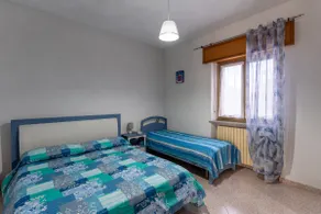 (Siderno) Three-room apartment on the 1st floor + Parking Space & Garden - Image 5
