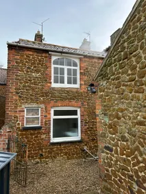 Renovated cottage close to beach - Image 2