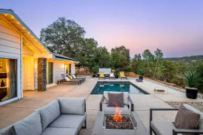 Yosemite Serenity:Pool, View, HotTub, New Kitchen! - Image 3