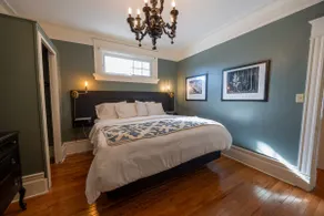 Picket on Park - First Floor Gem with Lake View - Image 3