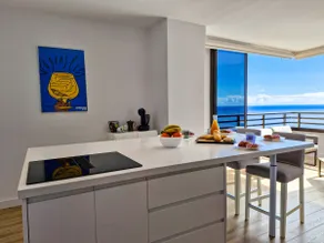 Topfloor Panoramic Ocean Views & Direct Sea Access - Image 3