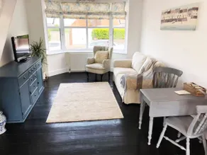 Cadborough Cliff Apartment - Image 4
