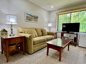 Storyland, hike, golf, kayak, clubhouse and more - Image 2