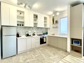 Forest View Apartment - Image 4
