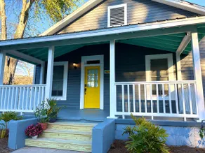 Charming Home near downtown & beaches. - Image 2
