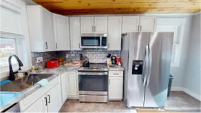 Charming Home near downtown & beaches. - Image 5