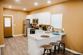 New 2 BR, 2B, 231 11th. NE unit2 - Image 4