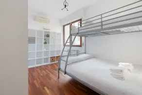 GuestHost - Modern Stay with Balcony near Niguarda Hospital - Image 4