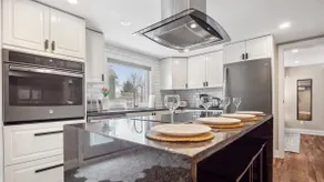 2Beds/1Bath Apt: Mins toTrain,Trails, DT & Golfing - Image 5