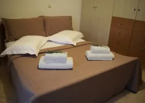 Lavender House - Image 3