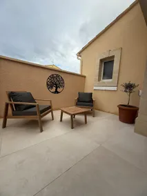 Modern and air-conditioned apartment - Image 3