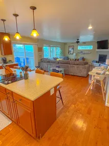 2800 sq ft Family House 3 min to Harris, Game Room - Image 3