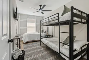 Spacious Family Retreat near Downtown - Image 5