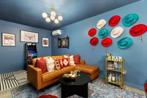 Cowgirl Chic Oasis: Cowboy Pool-Fire Pit-Karaoke - Image 4