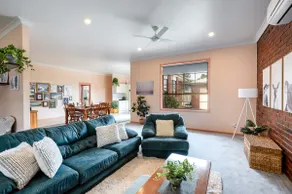 Family Beach House Near Barwon River & Beaches - Image 2