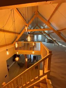 Beautiful spacious home. - Image 2